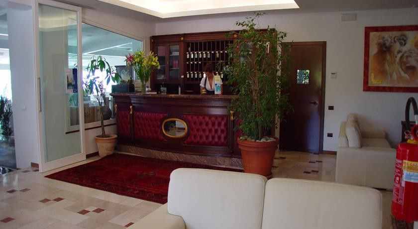 Villa Scapone Матината Екстериор снимка