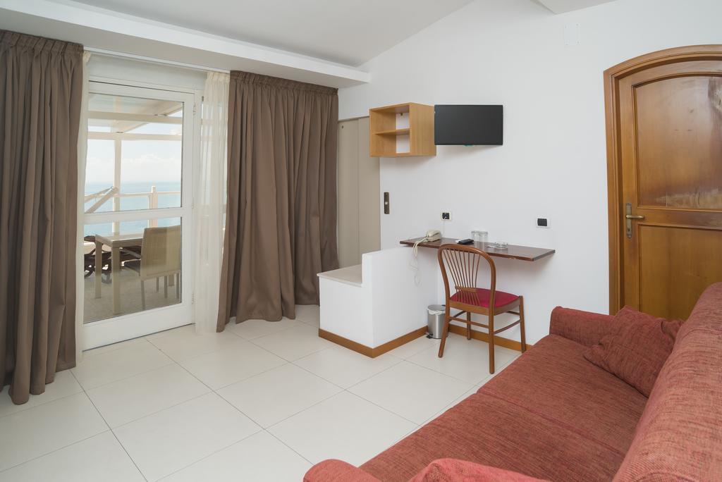 Villa Scapone Матината Екстериор снимка