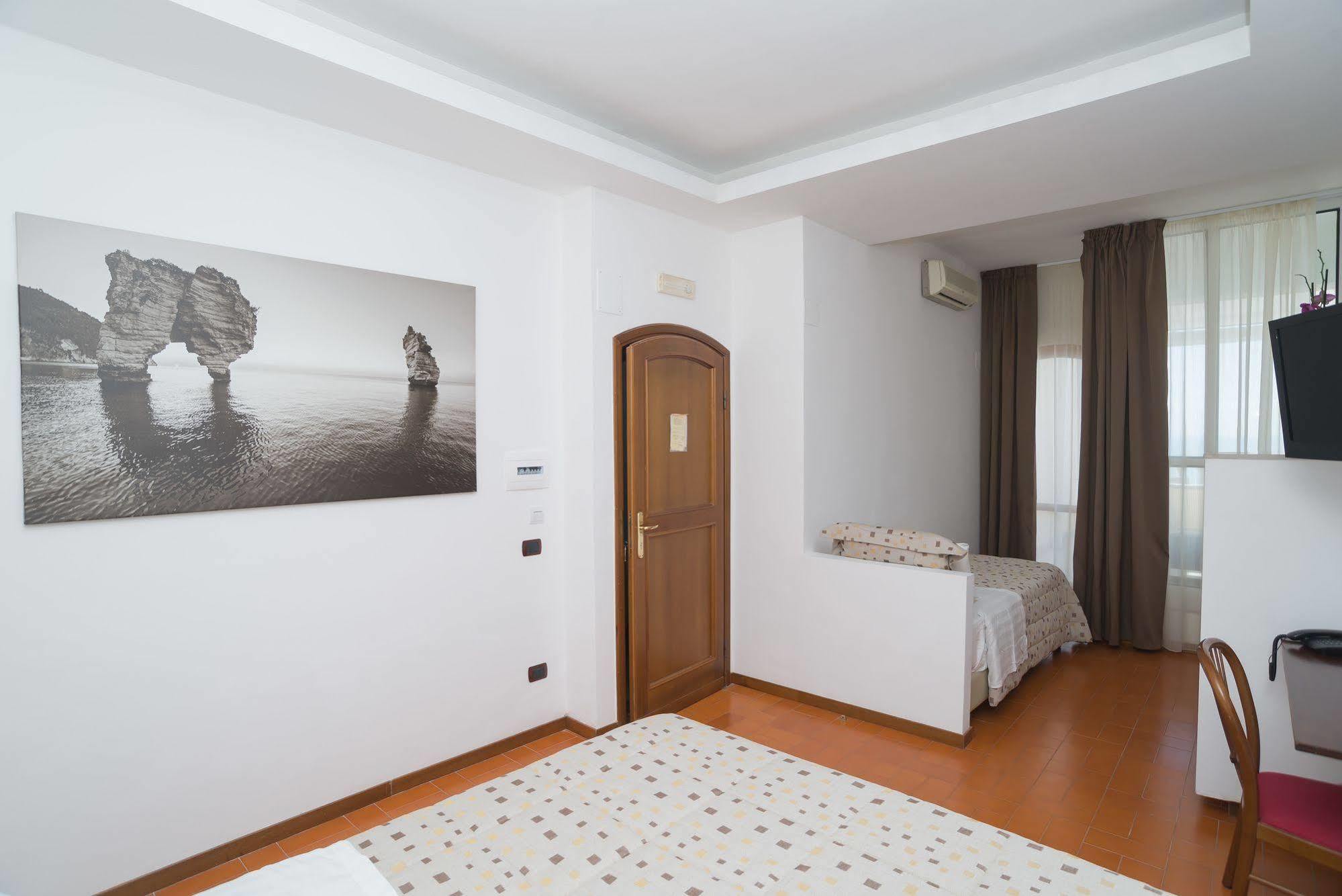 Villa Scapone Матината Екстериор снимка