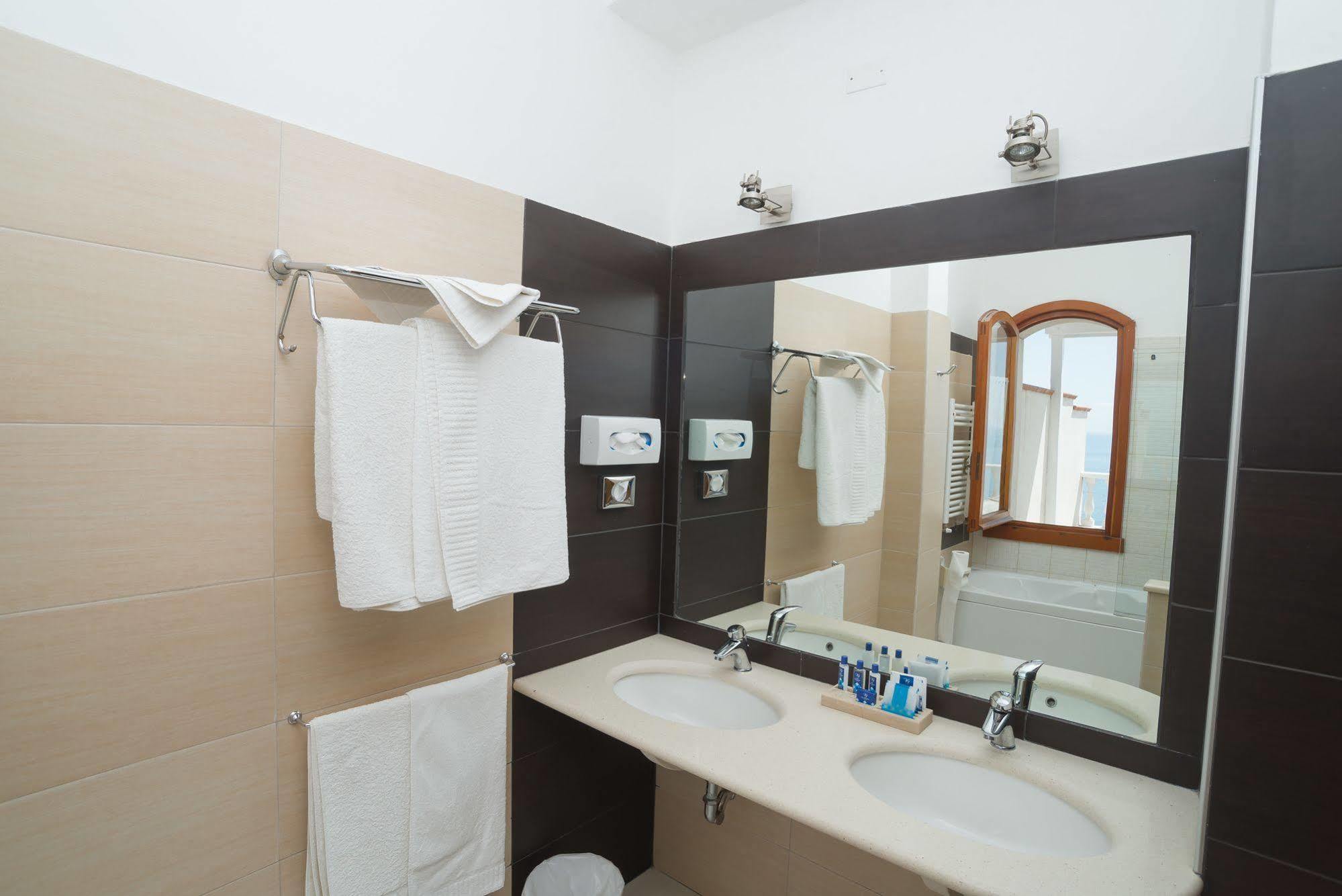 Villa Scapone Матината Екстериор снимка